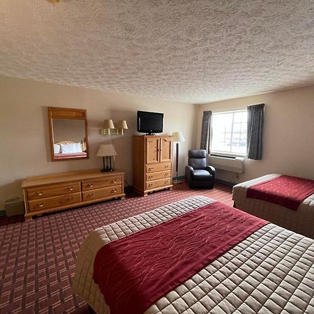 The Woodridge Inn Connersville Екстер'єр фото