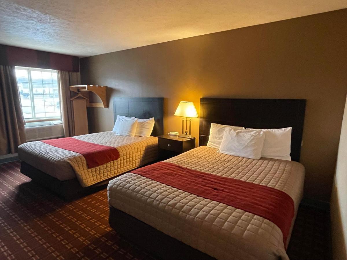 The Woodridge Inn Connersville Екстер'єр фото